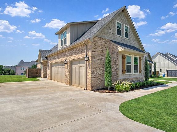 2nd image of 360 Old Farm Rd