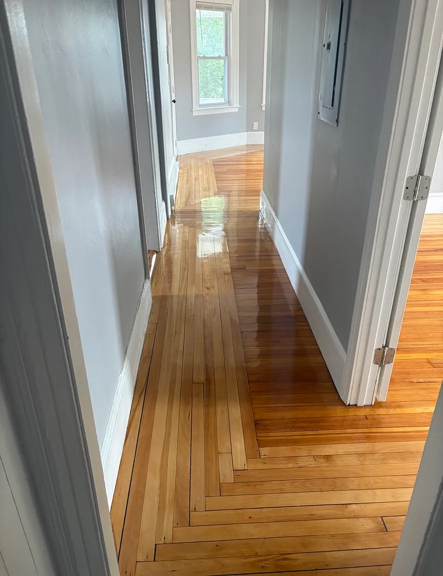 3 bed, 3884 sqft, $2,600 — Photo 4