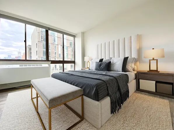 520 W 43rd St, New York, NY