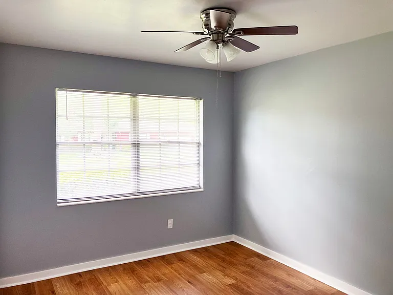 3504 NW 51st Ave — Photo 10