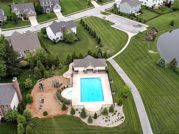 5th image of 8398 Seafield Dr