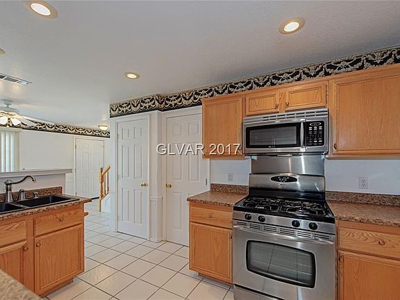 4th image of 3811 Starfield Ln