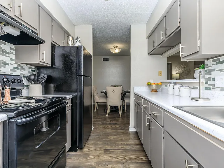 12148 Jollyville Rd — Photo 38