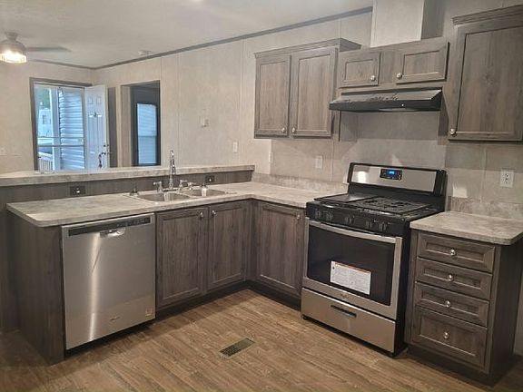3rd image of 257 Bunting Ln #257