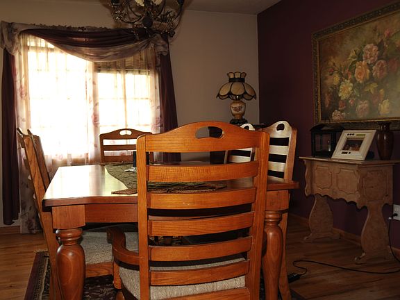 4th image of 2125 Gunnison Dr