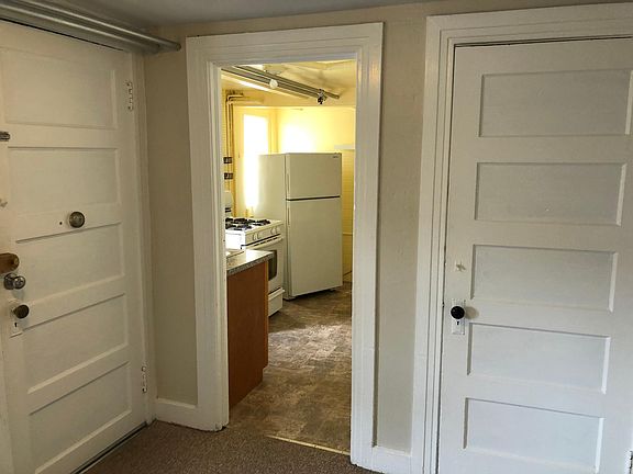 4th image of 102 Kimball Pl