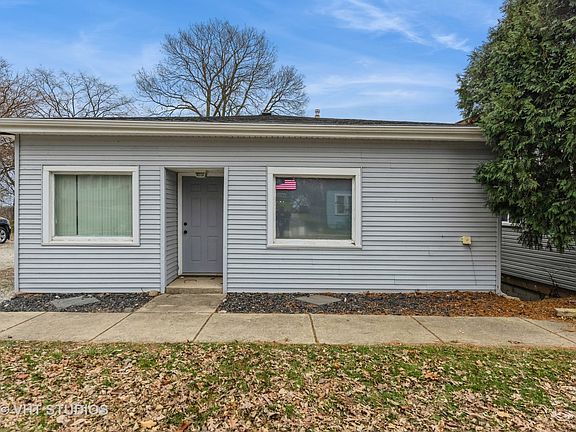 2nd image of 165 Forest Ave