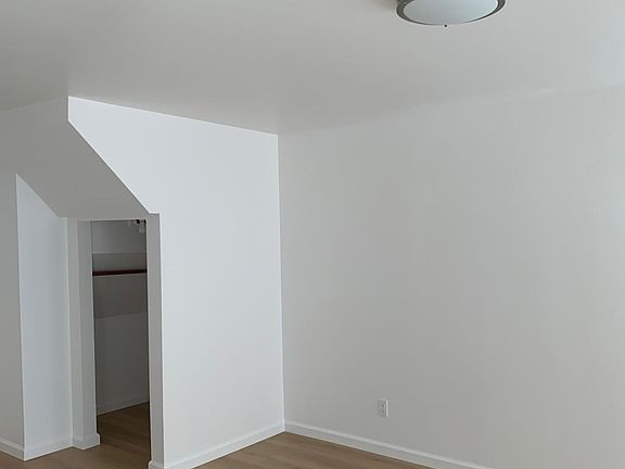 4th image of 711A 45th Ave