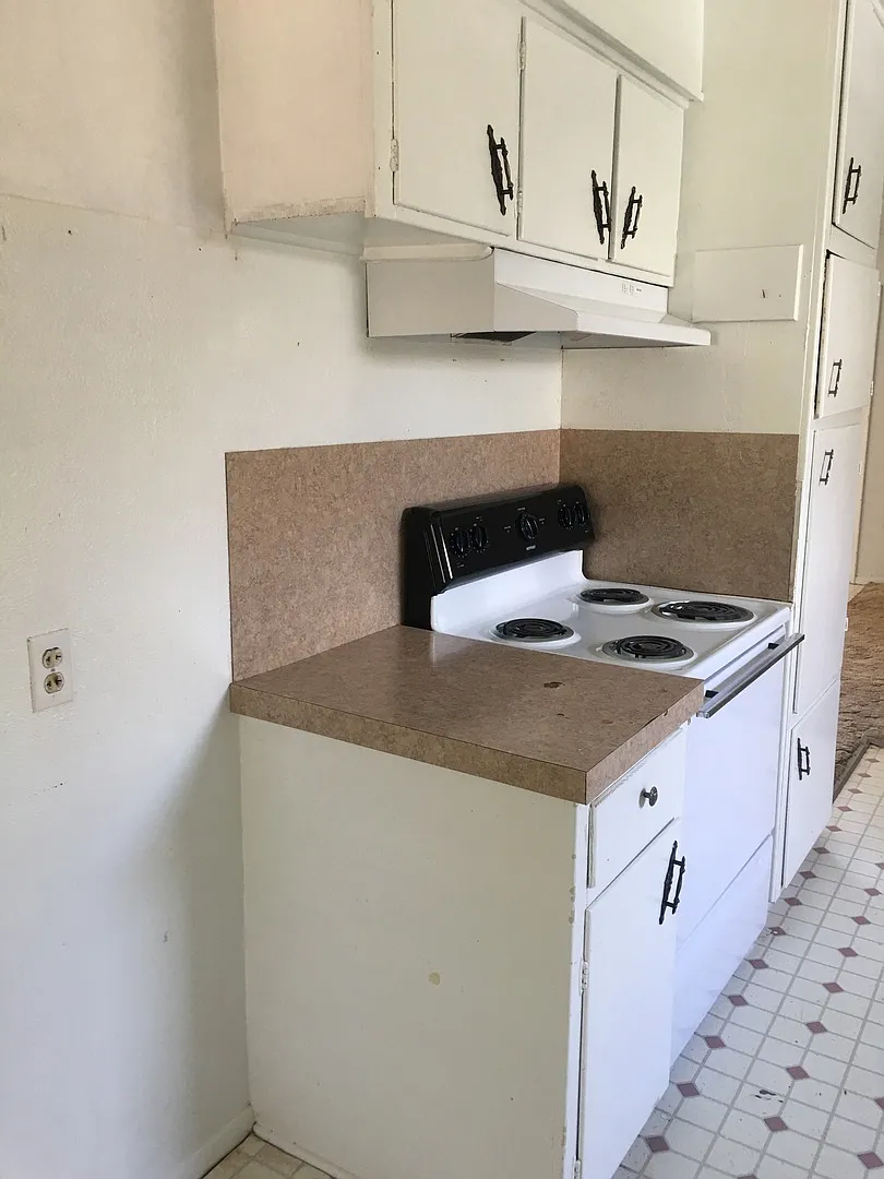 Great Brick Home On Large Lot — Photo 2
