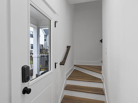 5th image of 554 E Hargett St #253