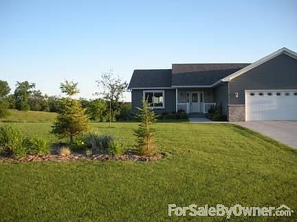 Front view : Underground sprinkling Great country views from house