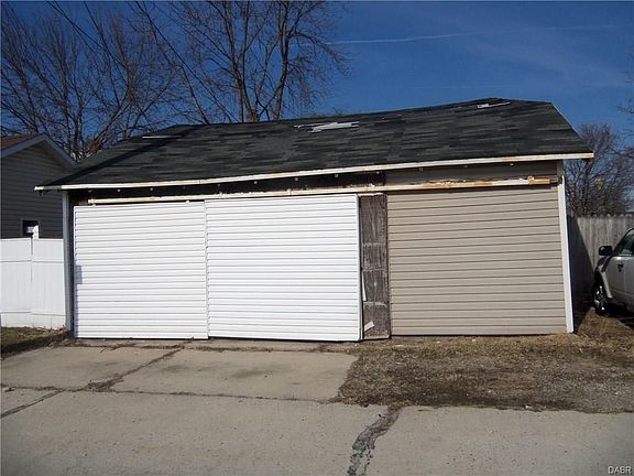 5th image of 2600 Blanchard Ave