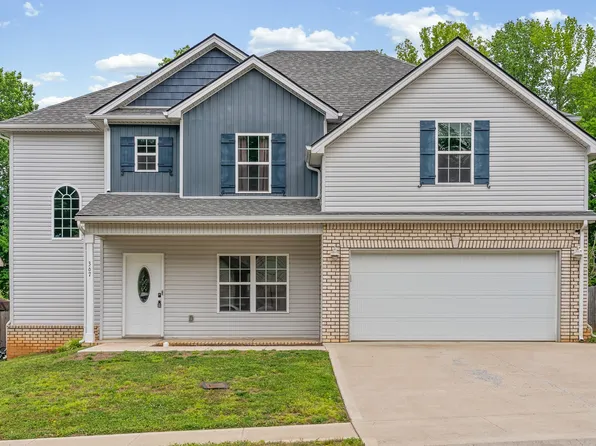367 Barry Dr, Clarksville, TN 37040