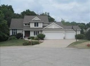 13797 Antler Ct, Bloomington, IL 61705