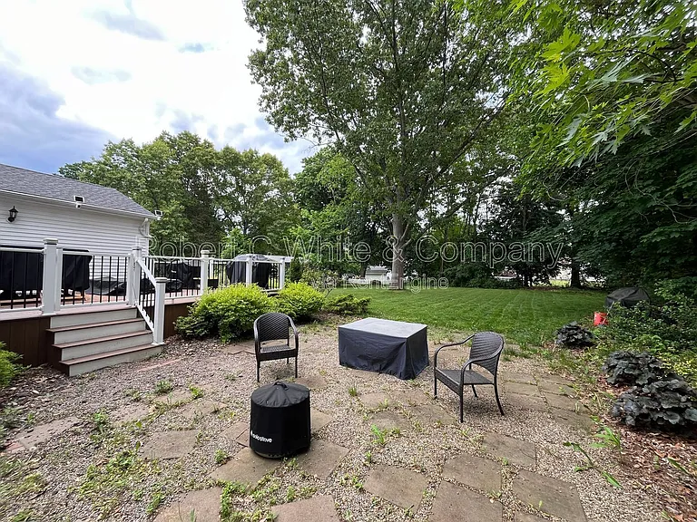 29 Bowen Rd — Photo 3