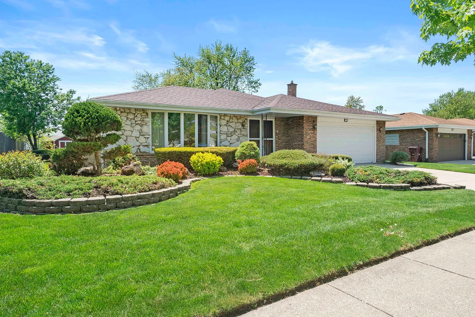 7763 Sycamore Dr photo 1