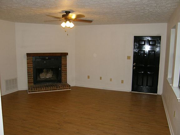 Living room with ceiling fan