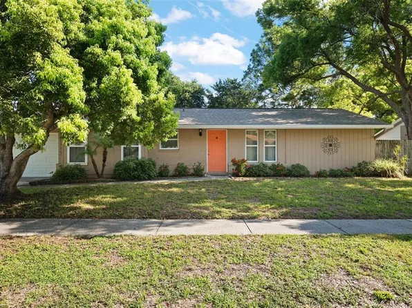 9 Valencia Cir, Safety Harbor, FL 34695