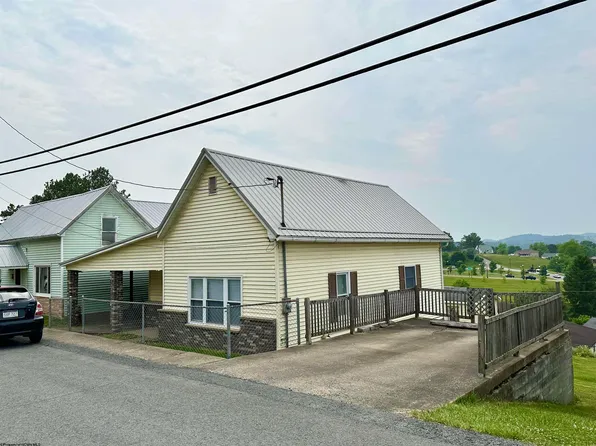 342 Satterfield St, Fairmont, WV 26554