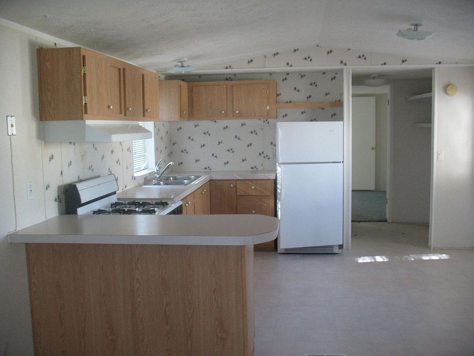 2nd image of 595 E Main St Spc 21