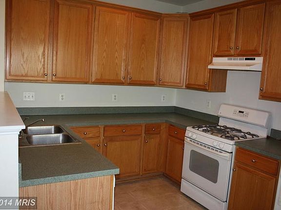 5th image of 21769 Ladyslipper Sq
