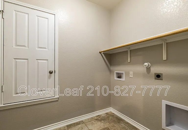 682 Pond Spgs — Photo 33