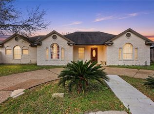 1109 Green Field Dr, Corpus Christi, TX 78405