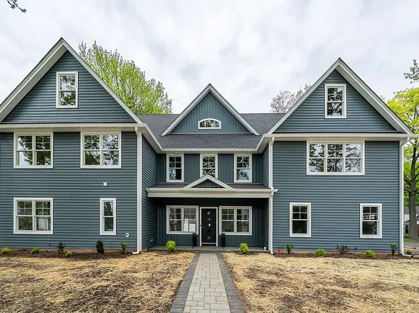 492 Queen Anne Rd, Teaneck, NJ 07666