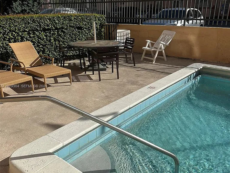 5280 NW 7th St #306 — Photo 23