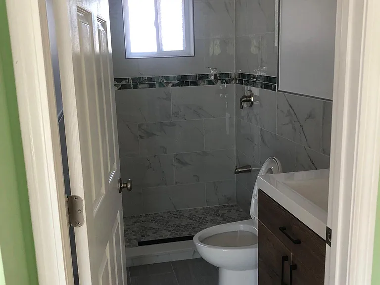11 Sherbrooke Ave #1 — Photo 2
