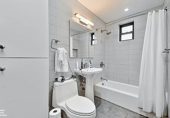 5th image of 146 W Houston St #3B