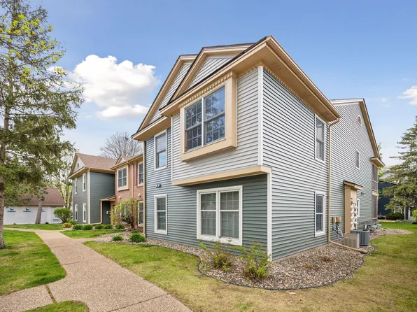 10932 Rhode Island Ave S, Bloomington, MN 55438