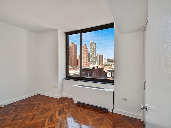 3rd image of 360 E 88th St APT 8E