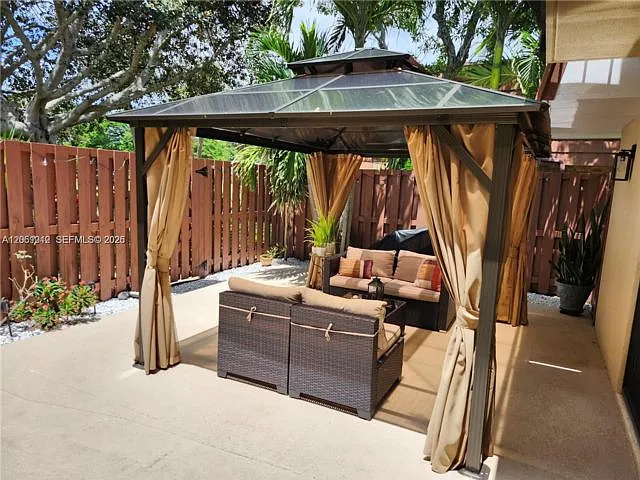 2 bed, 2.5 bath, $2,750 — Photo 4