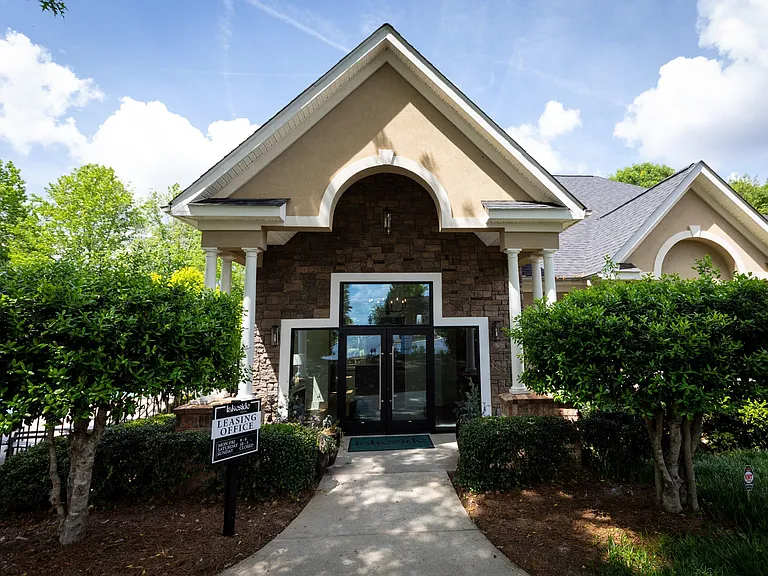 Lakeside Villas — Photo 37