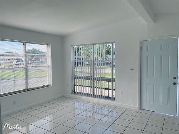 3rd image of 318 NW 30th Ave #0