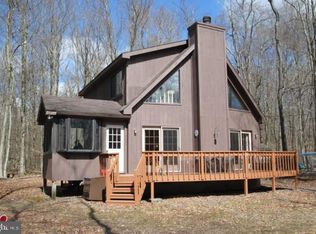 226 Paxinos Dr, Pocono Lake, PA 18347