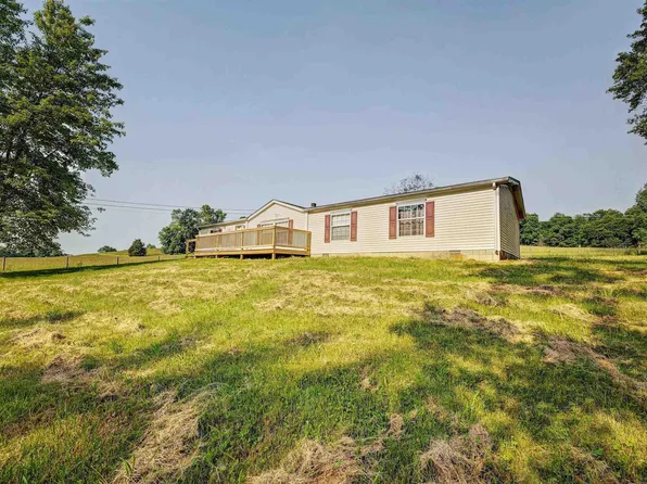 4525 S Hickory Grove Rd, Pekin, IN 47165