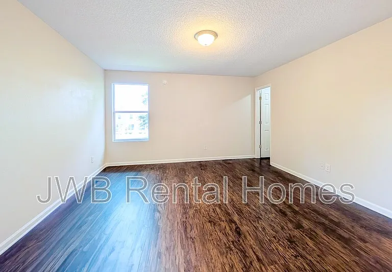 6501 Timmerman Ct — Photo 5