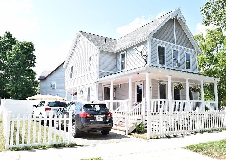 365 Elm St, Holyoke, MA 01040 Zillow