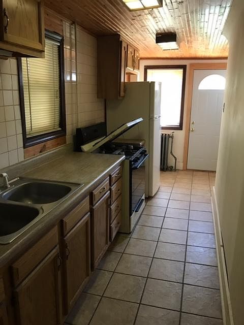 1st image of 406 Michigan Ave APT 2