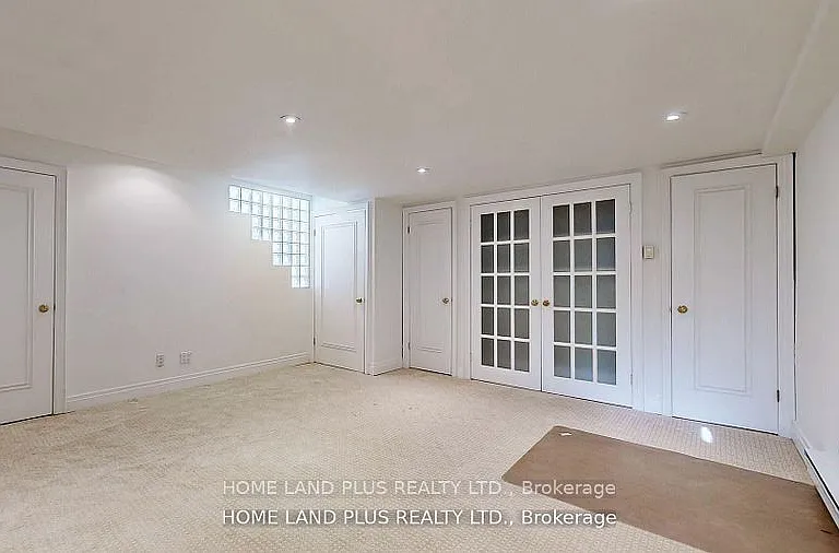 263 Melrose Ave — Photo 21