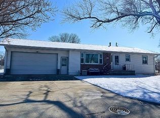 401 Emerald Dr, Norfolk, NE 68701
