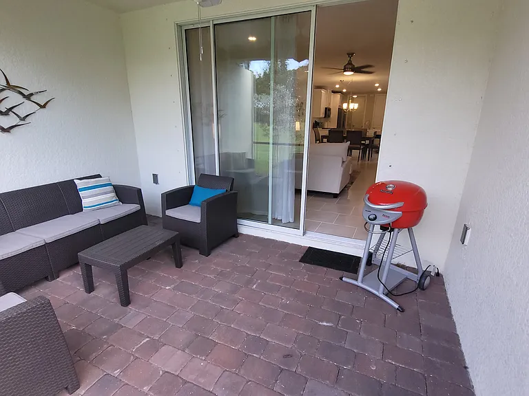 14563 Edgewater Cir — Photo 17