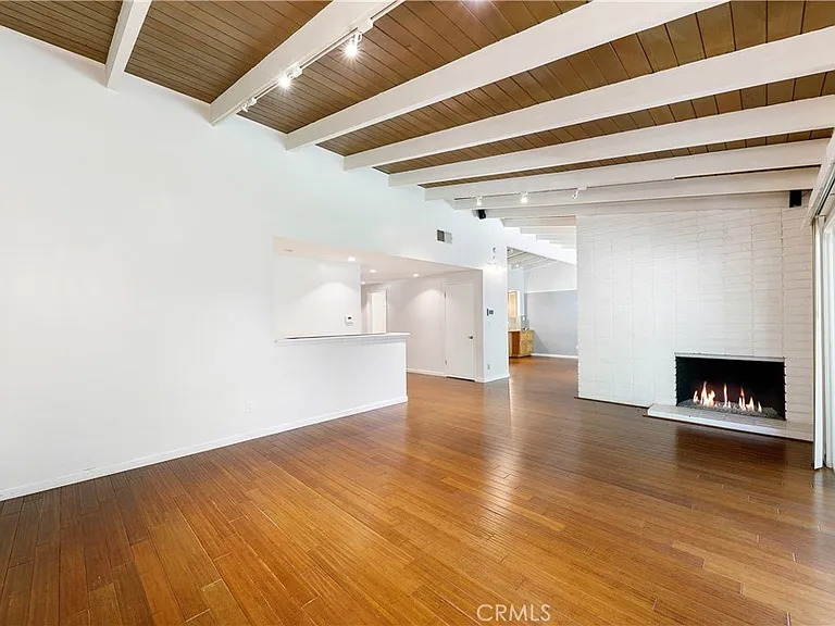 22951 Austin St — Photo 8