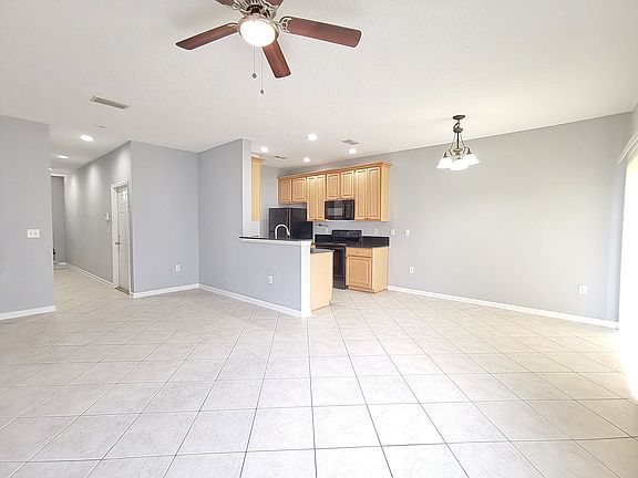 4th image of 9437 Sentry Dr