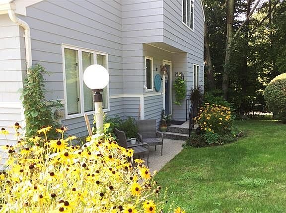 2nd image of 53 Maple Hill Dr