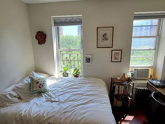 2nd image of 264 E 2nd St #34