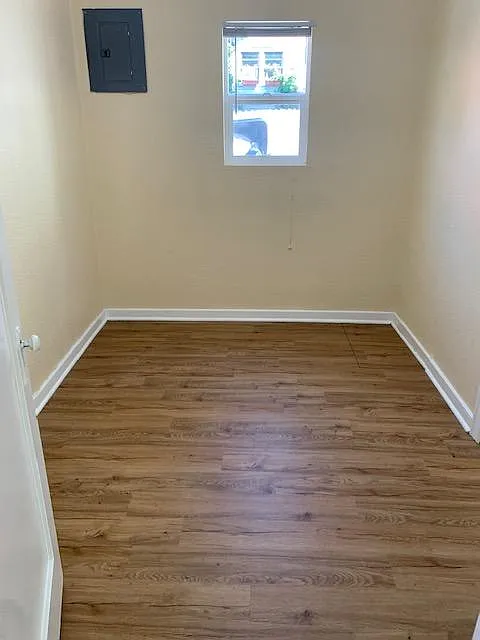 1012 NE 42nd St — Photo 3
