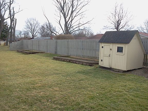2nd image of 456 Donald Dr SW